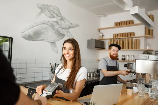 KMU Team im Verkaufsladen